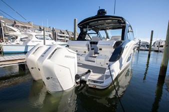 Sea Ray 370 SUNDANCER OB 17 2025 Sea Ray 370 SUNDANCER OB 18