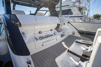 Sea Ray 370 SUNDANCER OB 22 2025 Sea Ray 370 SUNDANCER OB 23