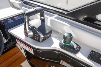 Sea Ray 370 SUNDANCER OB 52 2025 Sea Ray 370 SUNDANCER OB 53