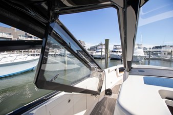 Sea Ray 370 SUNDANCER OB 59 2025 Sea Ray 370 SUNDANCER OB 60