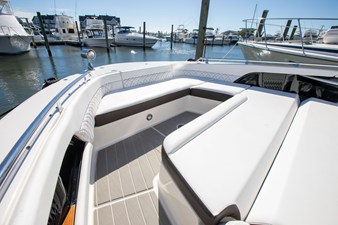 Sea Ray 370 SUNDANCER OB 63 2025 Sea Ray 370 SUNDANCER OB 64