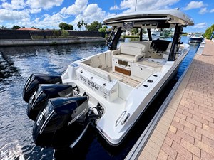 Boston Whaler 350 REALM 4 2023 Boston Whaler 350 REALM 5