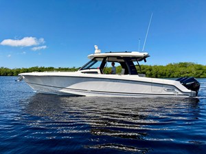 Boston Whaler 350 REALM 21 2023 Boston Whaler 350 REALM 22
