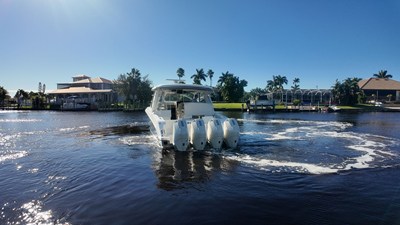Boston Whaler 380 REALM 1 2022 Boston Whaler 380 REALM 2