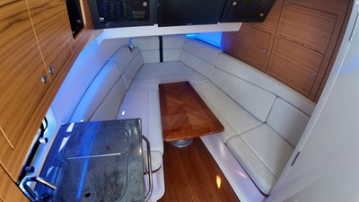 Boston Whaler 380 REALM 15 2022 Boston Whaler 380 REALM 16