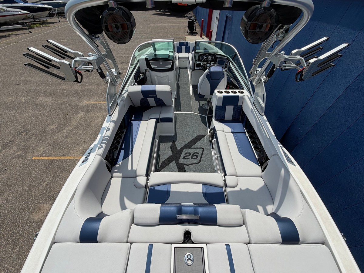 2019 Mastercraft X26 11