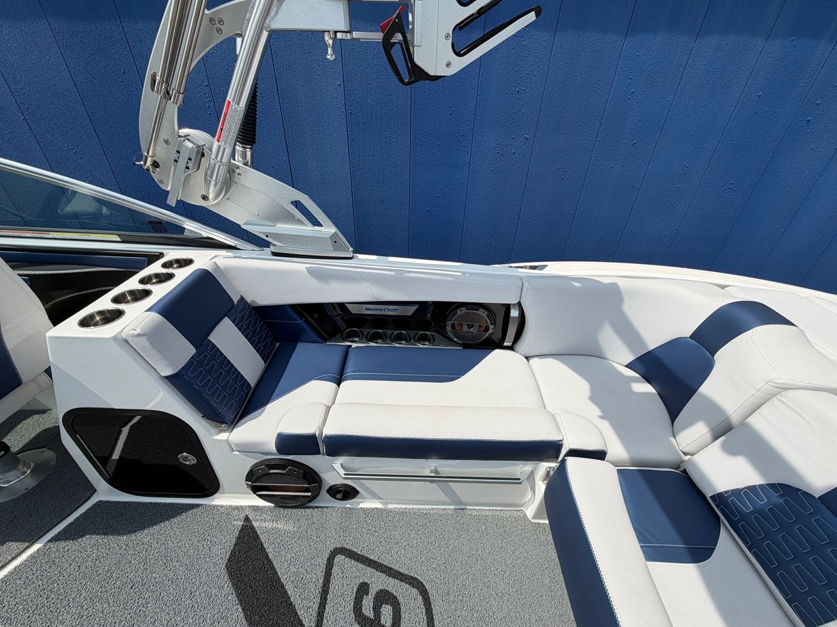 2019 Mastercraft X26 17