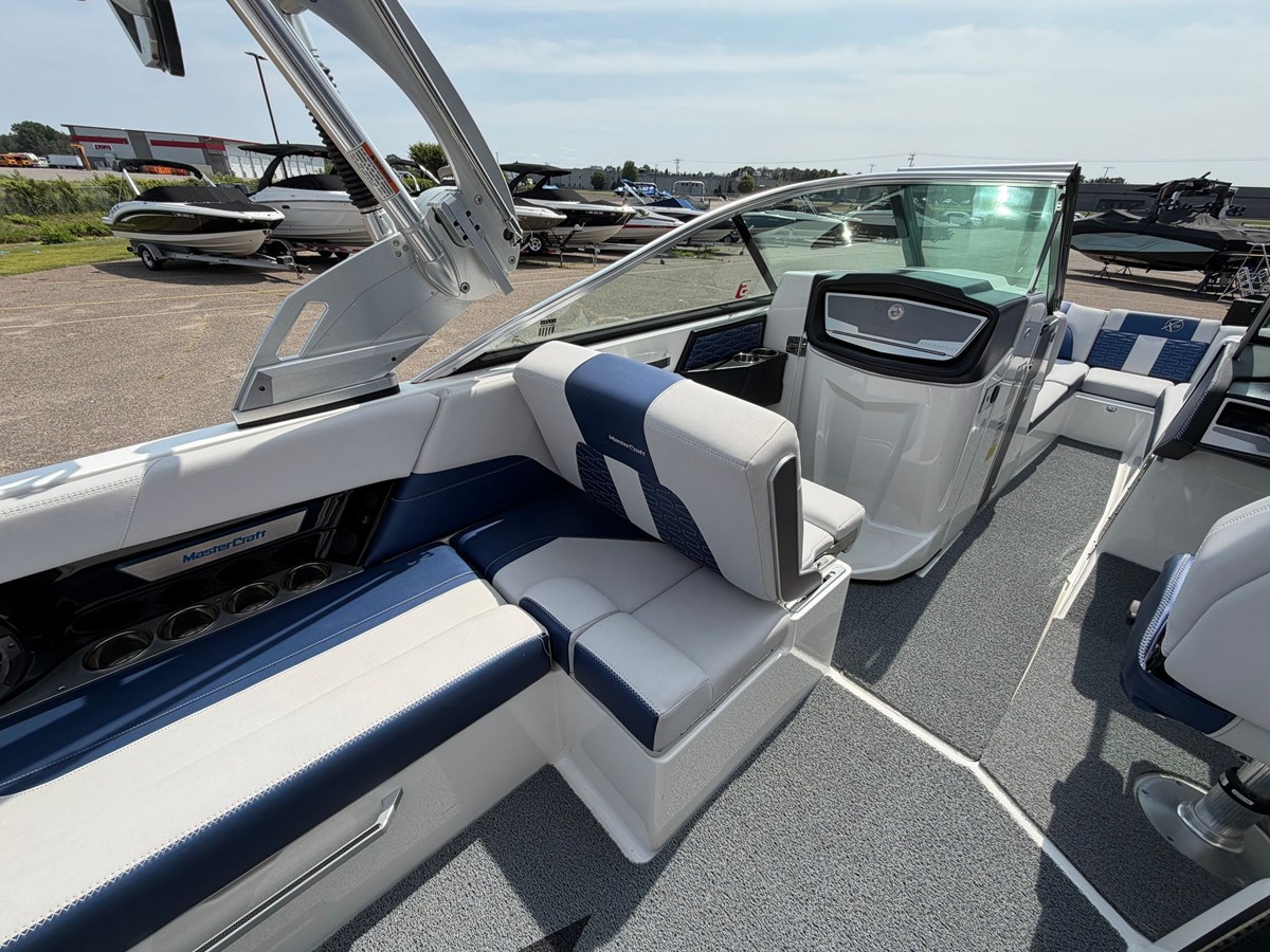 2019 Mastercraft X26 24