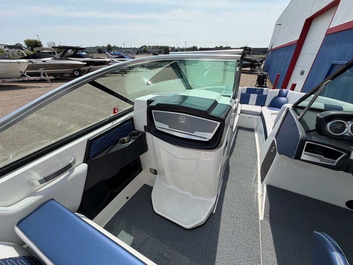 2019 Mastercraft X26 31