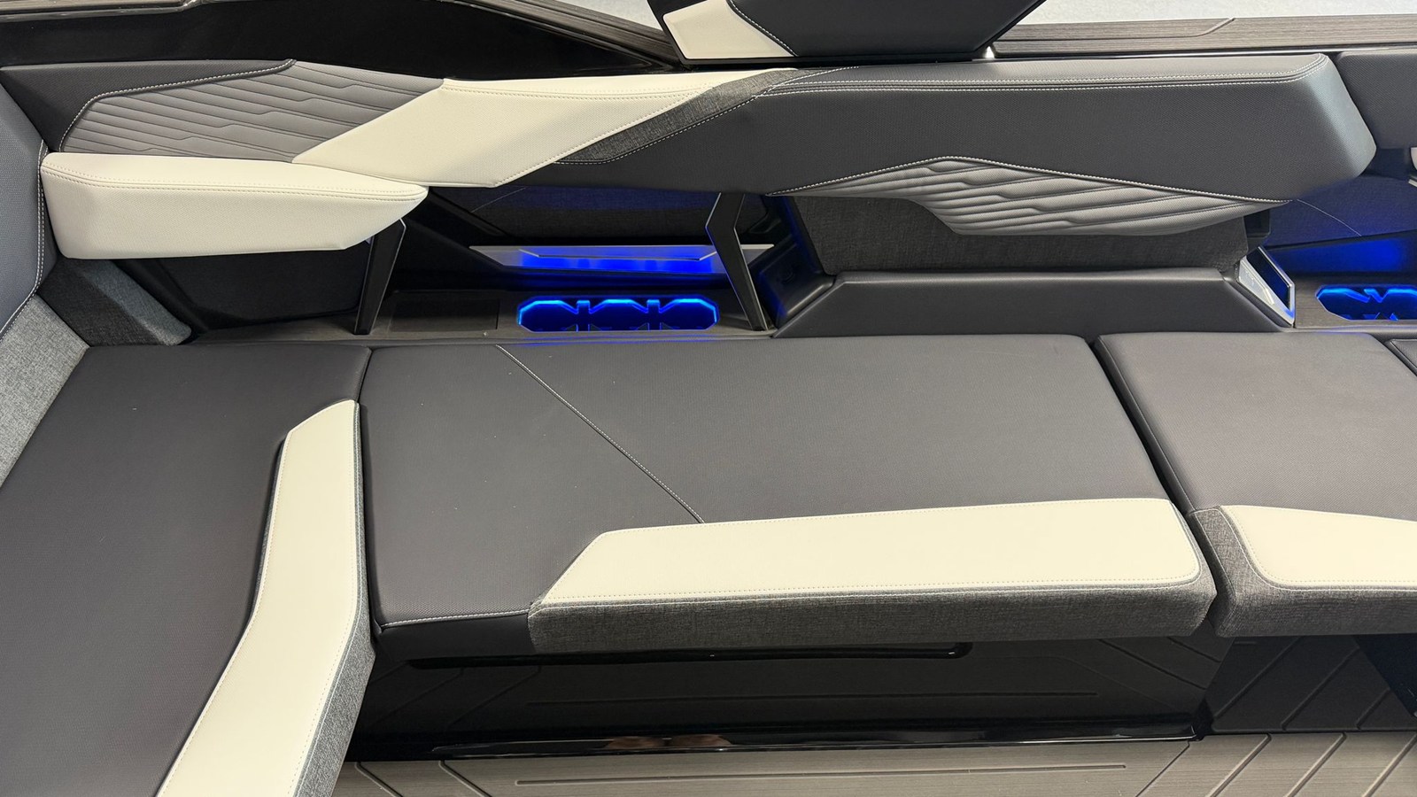 2026 Mastercraft X24 44
