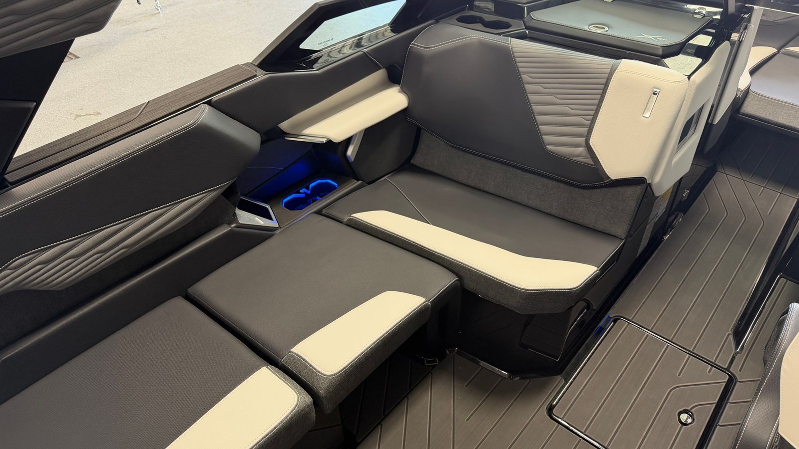 2026 Mastercraft X24 49