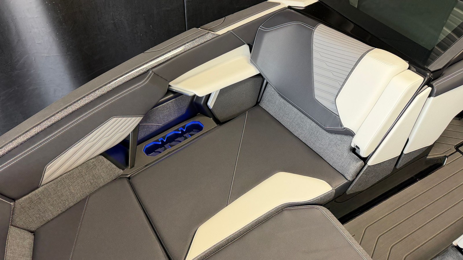 2026 Mastercraft X24 79