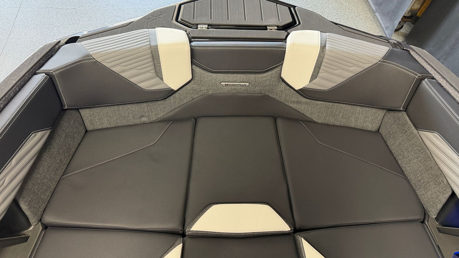 2026 Mastercraft X24 83