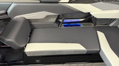 2026 Mastercraft X24 33