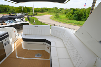 Sea Ray Sundancer 320 10 2026 Sea Ray Sundancer 320 11