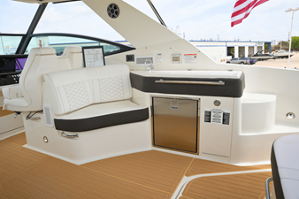 Sea Ray Sundancer 320 11 2026 Sea Ray Sundancer 320 12