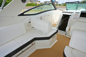 Sea Ray Sundancer 320 19 2026 Sea Ray Sundancer 320 20