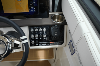 Sea Ray Sundancer 320 27 2026 Sea Ray Sundancer 320 28