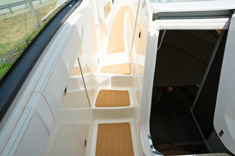 Sea Ray Sundancer 320 29 2026 Sea Ray Sundancer 320 30