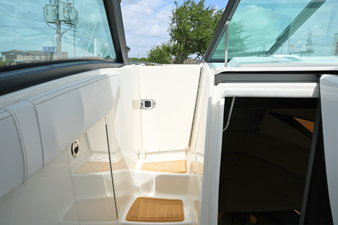 Sea Ray Sundancer 320 30 2026 Sea Ray Sundancer 320 31