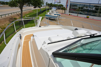 Sea Ray Sundancer 320 31 2026 Sea Ray Sundancer 320 32