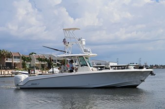 Boston Whaler 330 Outrage 3 2018 Boston Whaler 330 Outrage 4