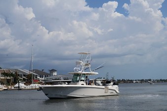 Boston Whaler 330 Outrage 11 2018 Boston Whaler 330 Outrage 12