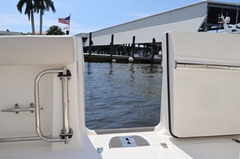 Boston Whaler 330 Outrage 17 2018 Boston Whaler 330 Outrage 18