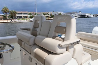 Boston Whaler 330 Outrage 22 2018 Boston Whaler 330 Outrage 23