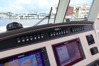Boston Whaler 330 Outrage 28 2018 Boston Whaler 330 Outrage 29