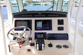 Boston Whaler 330 Outrage 30 2018 Boston Whaler 330 Outrage 31