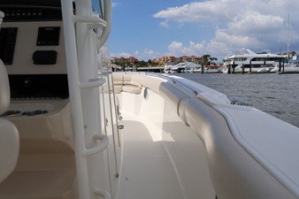 Boston Whaler 330 Outrage 32 2018 Boston Whaler 330 Outrage 33