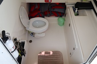 Boston Whaler 330 Outrage 34 2018 Boston Whaler 330 Outrage 35