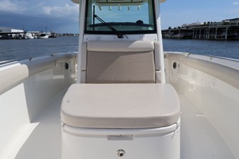 Boston Whaler 330 Outrage 38 2018 Boston Whaler 330 Outrage 39