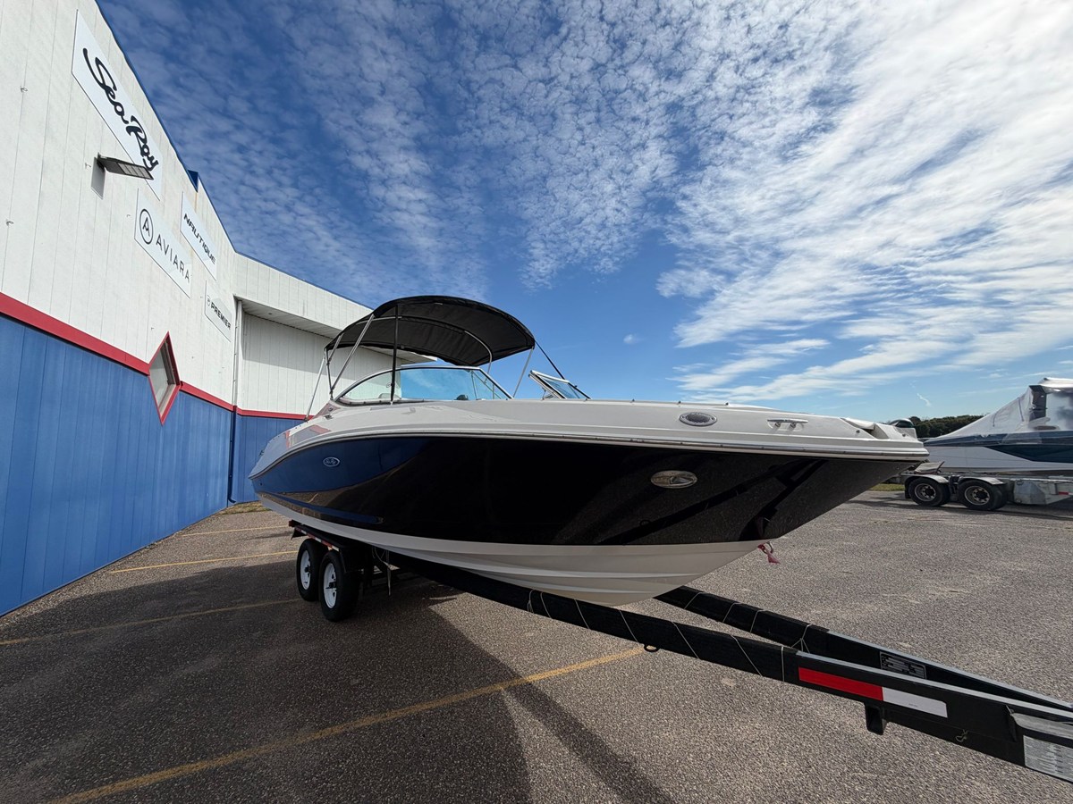 2007 Sea Ray 230 SELECT 2