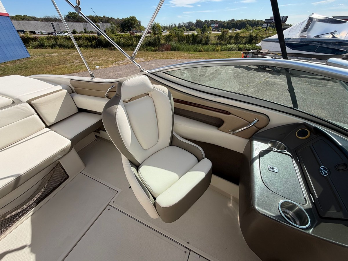 2007 Sea Ray 230 SELECT 23