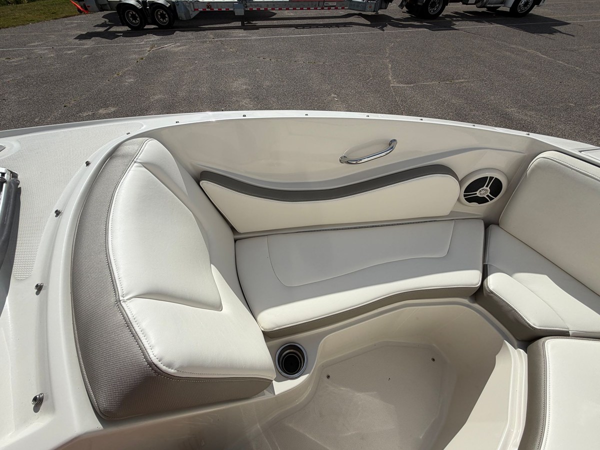 2007 Sea Ray 230 SELECT 38