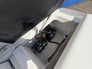 2007 Sea Ray 230 SELECT 12