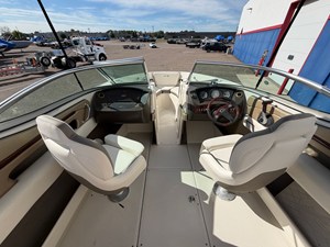 2007 Sea Ray 230 SELECT 19