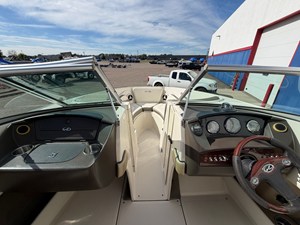 2007 Sea Ray 230 SELECT 35
