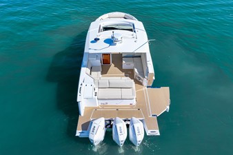 Cruisers Yachts 38 GLS Outboard 8 2026 Cruisers Yachts 38 GLS Outboard 9