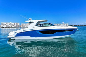 Cruisers Yachts 38 GLS Outboard 21 2026 Cruisers Yachts 38 GLS Outboard 22