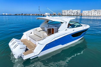 Cruisers Yachts 38 GLS Outboard 25 2026 Cruisers Yachts 38 GLS Outboard 26