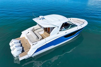 Cruisers Yachts 38 GLS Outboard 26 2026 Cruisers Yachts 38 GLS Outboard 27