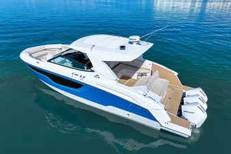 Cruisers Yachts 38 GLS Outboard 29 2026 Cruisers Yachts 38 GLS Outboard 30