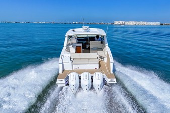 Cruisers Yachts 38 GLS Outboard 34 2026 Cruisers Yachts 38 GLS Outboard 35