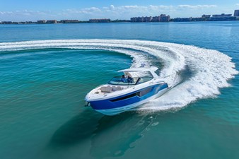 Cruisers Yachts 38 GLS Outboard 41 2026 Cruisers Yachts 38 GLS Outboard 42