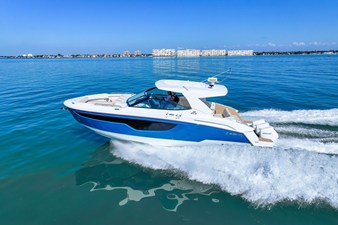 Cruisers Yachts 38 GLS Outboard 44 2026 Cruisers Yachts 38 GLS Outboard 45