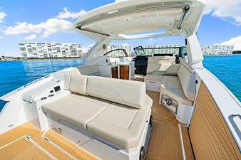Cruisers Yachts 38 GLS Outboard 50 2026 Cruisers Yachts 38 GLS Outboard 51