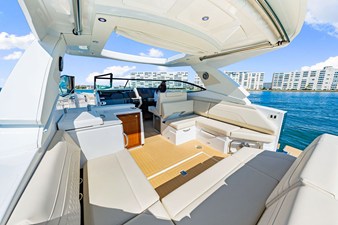 Cruisers Yachts 38 GLS Outboard 57 2026 Cruisers Yachts 38 GLS Outboard 58